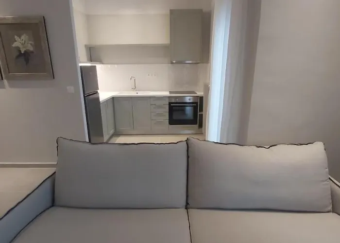 Theta θ2 Luxury Apartment's *