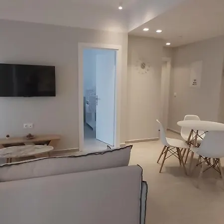 Theta θ2 Luxury Apartment's *