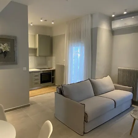 Theta θ2 Luxury Apartment's Apartment *